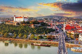 Bratislava in Nežidersko jezero