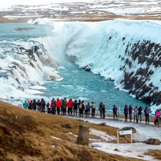 Islandija - med ognjem in ledom, posebno letalo